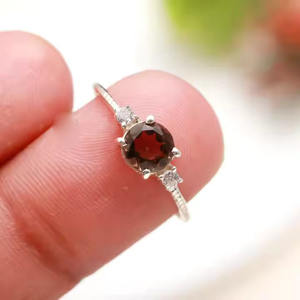 Anillo minimalista de Plata de Ley 925 para mujer, corte redondo de cuarzo ahumado con ajuste de punta, banda de compromiso clásica para fiesta de boda - Product Image 4