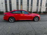 Voitures d'occasion à prix de gros abordable Cadillac Turbo CT5 Sport berline 4 portes sièges en cuir transmission automatique voitures d'occasion à vendre