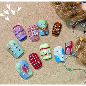 Color Riot Press-On Nail Art Agrega un toque de color a tus dedos. - Product Image 2