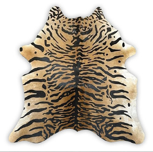 Tapis en cuir de vachette imprimé tigre du Brésil - Qualité haut de gamme - Produit naturel - L'emplacement des tapis en cuir de vachette de la plus haute qualité - Product Image 3