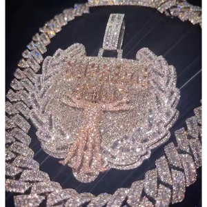 จี้เพชรโมอิสซาไนต์สุดหรู ดีไซน์พิเศษ ประดับเพชรเต็มตัว สวยงามและสง่างาม - Product Image 4