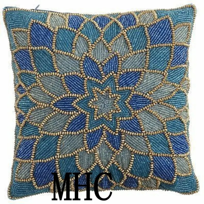 Housse de coussin perlée faite à la main bleu ciel de conception lourde par des housses d'oreiller décoratives de perle de main de maison