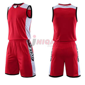 Maillot de basket-ball réversible personnalisé pour hommes avec maille de sublimation respirante Short de basket-ball de nouveau style Vêtements de basket-ball à quantité minimale de commande basse - Product Image 4