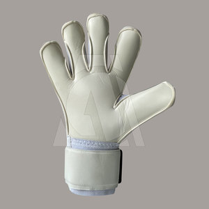 Top-Rated Premium Quality Youth Football Gloves for Goalkeepers Adjustable Wrist <b>Strap</b> Waterproof Custom Logo Breathable Leather - Product Image 5