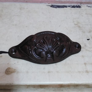 Meubles sur mesure vintage, quincaillerie, tasse, coquille, boutons d'armoires de cuisine antiques, ferme, hôtels, extérieurs, écoles, entrepôts - Product Image 6