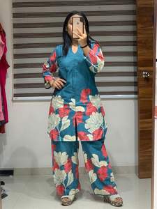 Ensemble coordonné élégant Dhwaja Export pour femmes, en pur coton, imprimé numérique, séchage rapide, style ethnique traditionnel - Product Image 3