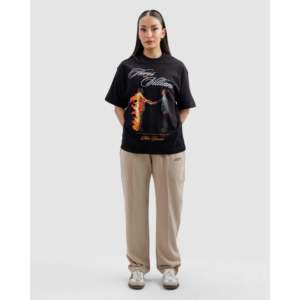 เสื้อยืดฮีโร่และวายร้าย สตรีทแวร์ ผ้าคอตตอนเจอร์ซีย์ 100% เนื้อหนา ระบายอากาศได้ดี พิมพ์ลายสกรีน ประดับด้วยคริสตัล ผ้าหนัก 220 กรัม - Product Image 3