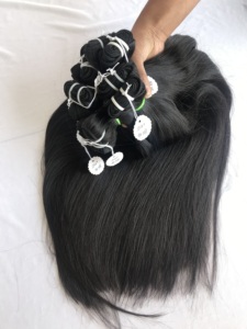 # 1B Couleur Droite Machine Double Trame Humaine Bundle Cuticule Aligné Remy Raw Non Transformés Vierge Vendeur D'extension De Cheveux En Gros - Product Image 3