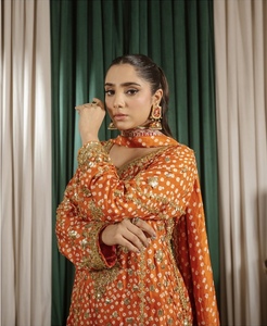 Party Wear Look Designer haut et bas avec Dupatta - Product Image 2