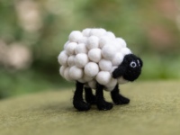 Jouet mouton en feutre de laine fait main 9x7cm, mignon, avec pompon, fournitures de bricolage, ornement animalier, décoration, accessoires cadeau enfant