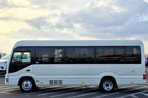 NOUVEAU 2026 TOYOTA COASTER 0 KM 8+ PLACES 6 CYLINDRES 199 CV TRANSMISSION MANUELLE - Product Image 3