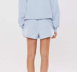 Short de sport décontracté pour femmes OEM en éponge française à la mode avec poches Short d'entraînement en coton polyester coupe ample entièrement personnalisé - Product Image 1