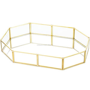 Plateau moderne en métal fait main tendance, forme rectangulaire, motif vertical, design multifonctionnel de projection, décoration de Noël pour la maison - Product Image 5