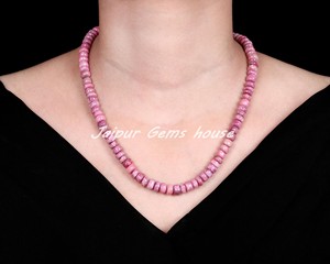 สร้อยคอลูกปัด thulite สีชมพูธรรมชาติสวยงามขนาด8-10มม. เหมาะเป็นของขวัญแต่งงาน - Product Image 1