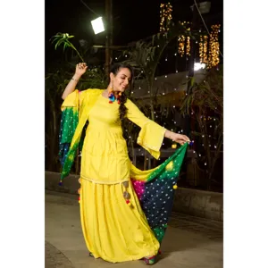 Conjunto de traje especial para boda de rayón amarillo Bumblebee para mujer, marca Thread & Button, edición especial Jaipur - Product Image 2