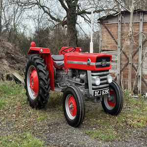 Tractor Agrícola Compacto 4x4 de Fábrica con Motor de 25/35HP, Transmisión por Engranajes, Arranque Eléctrico, Alta Productividad y Seguridad, Marca Massey Fe - Product Image 6