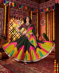 Nueva llegada diseñador Chaniya Choli con colección Dupatta elegante Lehenga Choli - Product Image 4