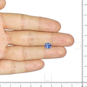 Zafiro Azul de 1.79 Quilates, Facetado, Azul Real Natural, Gema Suelta, Calibrado, con Efectos Ópticos, Tratado Térmicamente, Tamaño 10 mm, Altura 8 mm - Product Image 3