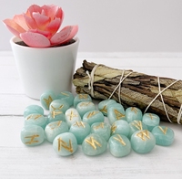 Ensemble d'amazonite avec sac en Jute gratuit, vente en gros, pierre Rune en cristal, pierre gravée, Runes de guérison, ensemble de 25 pièces