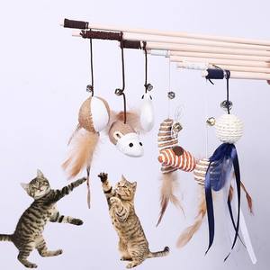 Jouet de canne à pêche pour chat avec manche en bois avec poisson et plume réalistes pour stimuler le jeu - Product Image 3