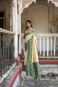 Sari Silk prêt-à-porter tenue de fête indienne pour mariage personnalisé Concevez votre propre Saree au prix de gros - Product Image 3