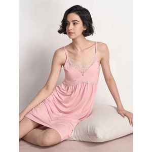 Pyjama en dentelle élégant à col en V pour femme, en bambou personnalisé, vente en gros - Product Image 3