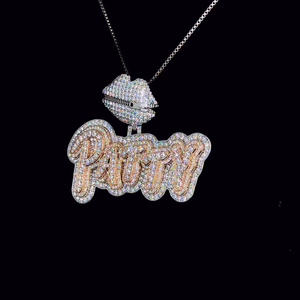 Collar con Colgante de Plata 925 y Oro de 18K con Moissanita Personalizado por Patty, con Logotipo, Diamante de Oro de 18K para Fiestas o Colgantes con Dijes - Product Image 1