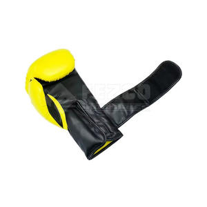 Gants de boxe en cuir pour hommes avec logo au design personnalisé avec évacuation de l'humidité et fermeture à crochet et boucle pour l'entraînement - Product Image 3