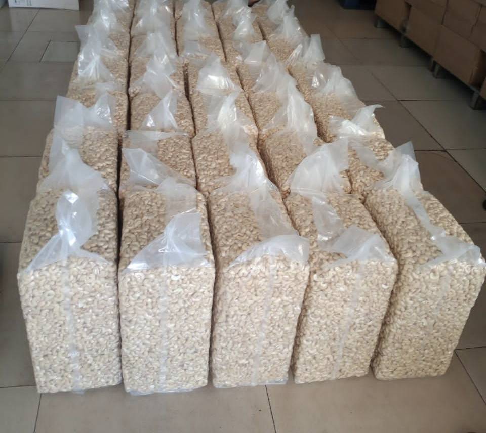 Сырые орехи кешью, органические кешью высокого качества по низкой цене кешью из Вьетнама, вакуумная упаковка ISO HALAL и BRC cert