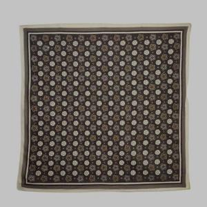 Écharpe carrée faite à la main de haute qualité Bandana en coton léger fait à la main Écharpe carrée de logo imprimé personnalisé et pour nouveau et élégant - Product Image 5