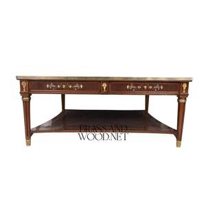 โต๊ะกาแฟทรงสี่เหลี่ยมหรูหรา พร้อมลวดลายดอกไม้ประณีต ตกแต่งด้วยทองเหลือง และชั้นวางด้านล่าง เพื่อการตกแต่งห้องนั่งเล่นอย่างมีระดับ - Product Image 5