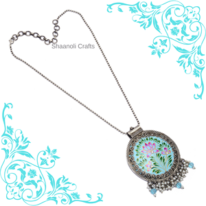 Collares chapados en azul oxidado plata de diseñador hechos a mano para bodas y collares impresos esmaltados para bodas y festivales - Product Image 4