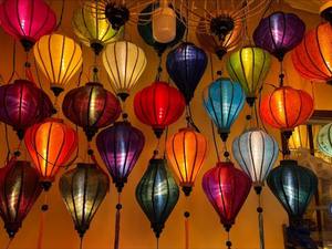 Stunning Cultural Decorations for Restaurants, Homes, and Celebrations - <b>Silk</b> Lanterns - Product Image 2