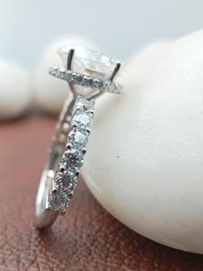 Bague de fiançailles pour femme Solitaire VVS Lab Grown 1ct Round Cut Diamond 14k 18k Gold Certified GIA IGI - Product Image 6