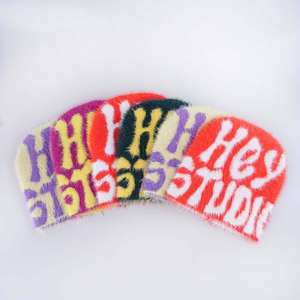 Fabricante de fábrica Calidad superior jacquard Tallas para adultos Venta al por mayor Nuevo estilo Gorros de mohair de punto cálido para invierno - Product Image 3