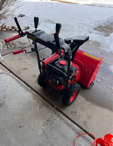 Soplador de Nieve Husqvarna ST224, Eficiente Quitanieves, Origen Estadounidense, 65 kg, Probado y Certificado, 2 Años de Garantía, Motor con Rodamientos - Product Image 3