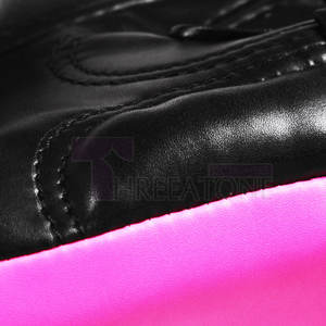 Gants de boxe de qualité supérieure avec rembourrage supérieur pour une protection maximale Gants de boxe en cuir pour l'entraînement, le combat - Product Image 4