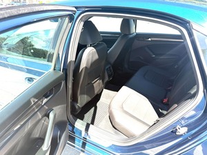 MEJOR OFERTA 2021 VOLKSWAGEN PASSAT R-LINE TRANSMISIÓN AUTOMÁTICA ASIENTOS DE CUERO - Product Image 4