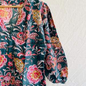 Belle robe en coton à imprimé floral Robe pour un usage décontracté Robe à imprimé à la main - Product Image 5