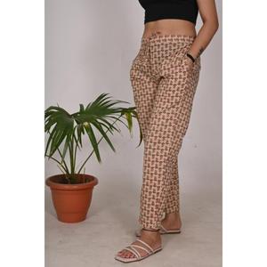 Pantalon de pyjama d'été pour femme, taille mi-haute, en coton imprimé à motifs, avec taille élastique, écologique et confortable - Product Image 3