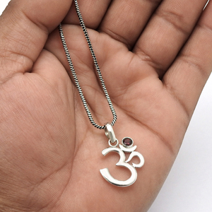 Piedra preciosa granate rojo Natural 925 plata esterlina indio Religioso Om colgante para mujer y hombre enero piedra natal joyería India - Product Image 3