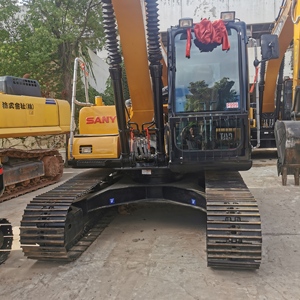 Excavatrice sur chenilles hydraulique compacte Sany SY135C de 13,5 tonnes, d'occasion et bien entretenue, en stock pour la construction - Product Image 2