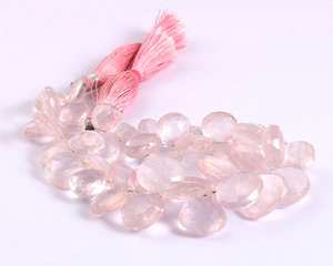 Quartz Rose naturel à facettes coeur Briolette perles de pierres précieuses 10-16mm 7 pouces longueur de brin en gros perles en vrac bijoux - Product Image 2