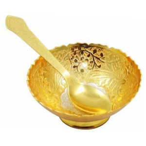 Bol rond décoratif en aluminium de couleur or avec finition en laiton pour fleur de fête ou bol de service - Product Image 3