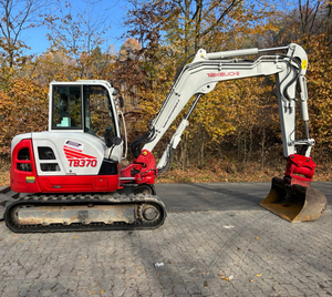 Mini-excavatrice Takeuchi TB370, vente directe d'usine, excavatrice à chenilles de petite taille de haute qualité pour les travaux de terrassement, disponible en stock - Product Image 1