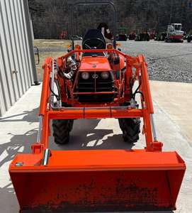 ปี 2022 สำหรับรถไถเดินตาม B7800 4x4 เครื่องยนต์ดีเซล 30 แรงม้า 540 PTO พร้อมอุปกรณ์ต่อพ่วงแบบปลดเร็ว ปั๊มหลัก เกียร์ มอเตอร์ ลูกปืน - Product Image 3