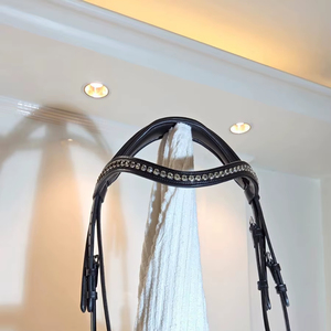 Bride de cheval de luxe de haute qualité Style à la mode Matériau en cuir durable avec logo personnalisé MH Global Exports Emballage personnalisé - Product Image 1
