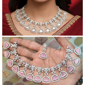 Conjunto de Collar y Aretes de Piedras AD de Primera Calidad para Mujer con Piedras Blancas y Rosas para Uso en Joyería de Moda y Vestimenta Nupcial - Product Image 1