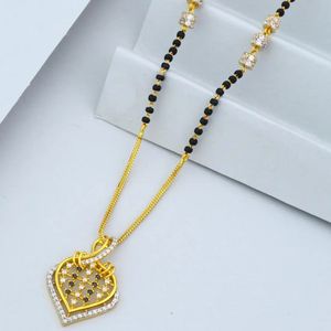 Collar Mangalsutra con Diseño de Corazón para Mujer, Joyería India Tradicional Elegante, Accesorio de Moda Étnica para Novias y Bodas - Product Image 3