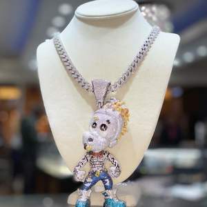 Cuidado Artesanal: Este Impresionante Colgante de Cadena Cubana con Diamantes Moissanite, Chapado en Oro sobre Plata de Ley, Radiante y Infantil - Product Image 3